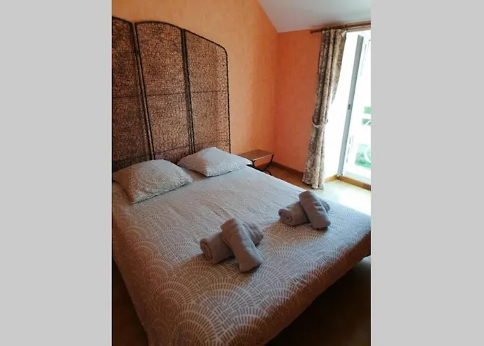 Casa de Férias L Ancre Maison Sejour Spacieux Lumineux Avec Jardin Et Exterieur Amenage Terrain De Petanque Proche Omaha Beach, Grandcamp Maisy Et Pointe Du Hoc Saint-Pierre-du-Mont (Calvados)